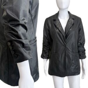 Democracy Black Faux Leather Boyfriend Blazer Womens Size XS  Ruched Oversized